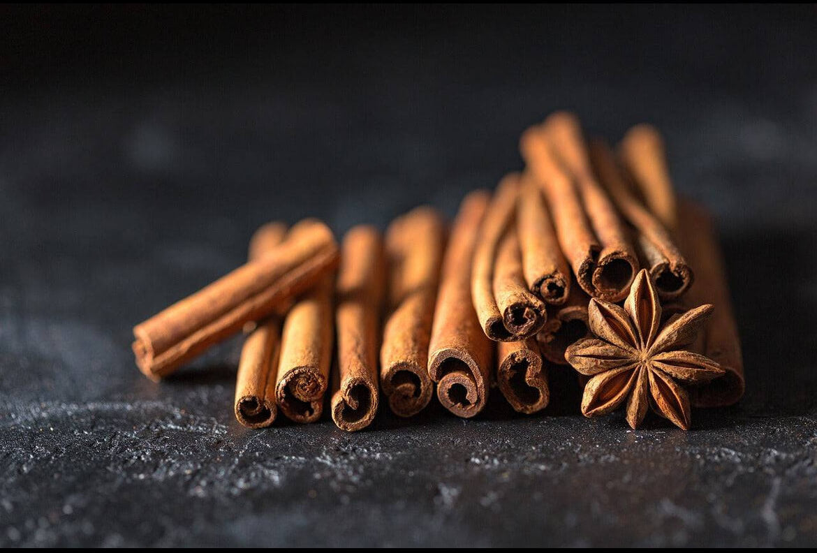 Cinnamon Kiss Scented Candle - Hand-Poured in Ottawa - Eco-Friendly Soy Wax